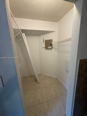 10725 Cleary Boulevard 211, Plantation, FL 33324
