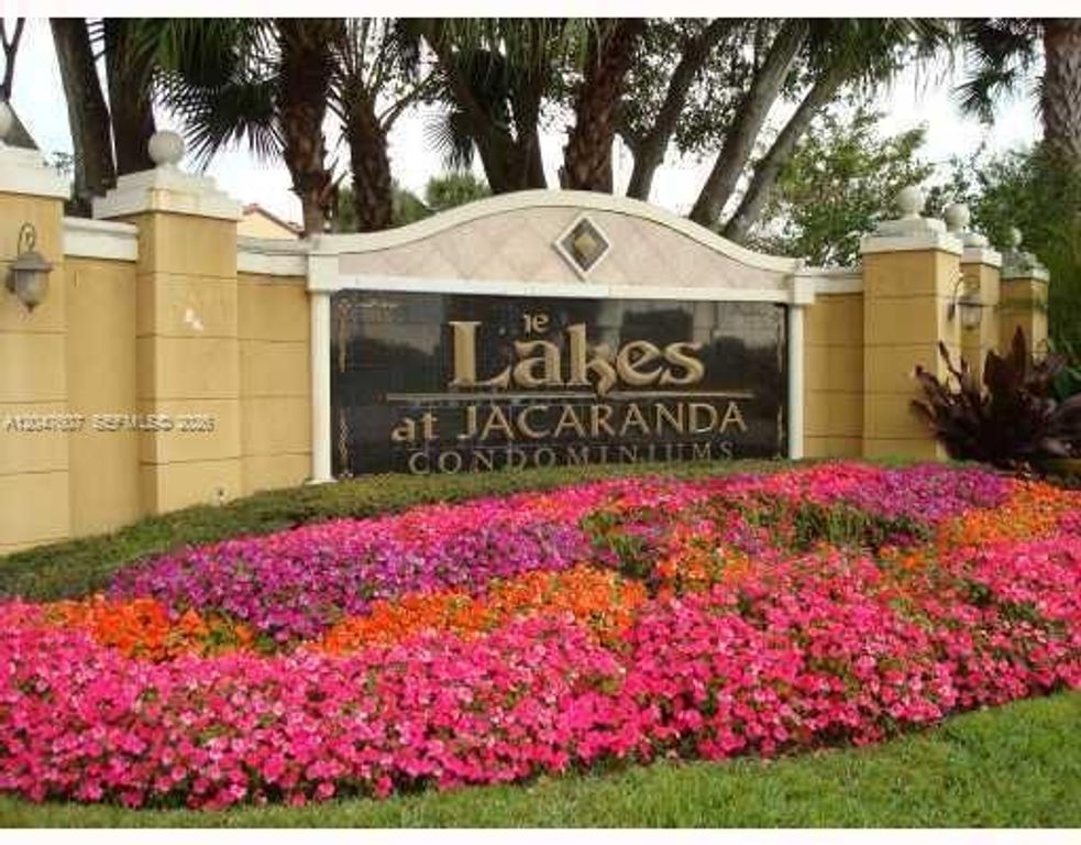 10725 Cleary Boulevard 211, Plantation, FL 33324