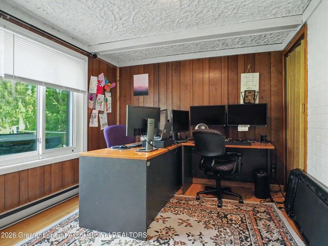 805 Dryer Farm Road, Lansing, MI 48917