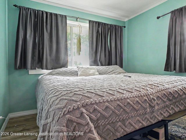 805 Dryer Farm Road, Lansing, MI 48917