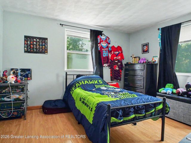 805 Dryer Farm Road, Lansing, MI 48917