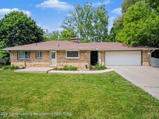 805 Dryer Farm Road, Lansing, MI 48917