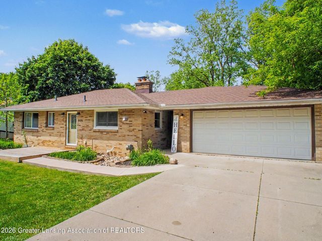 805 Dryer Farm Road, Lansing, MI 48917