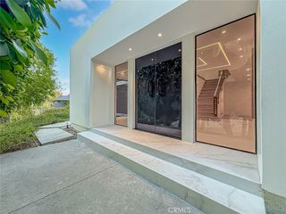 4266 Louise Avenue, Encino, CA 91316