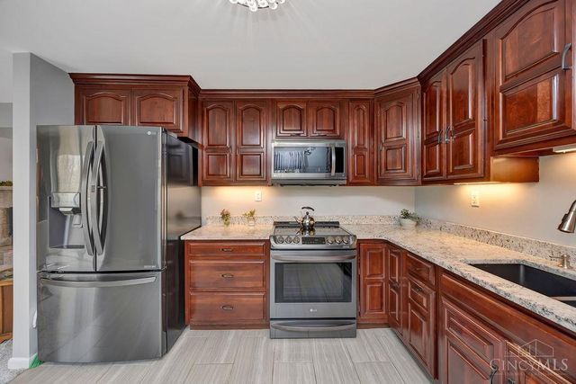 5449 S Garrett Drive, Miami Twp, OH 45150