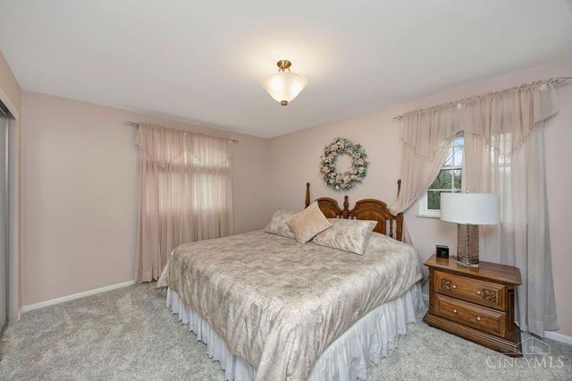 5449 S Garrett Drive, Miami Twp, OH 45150