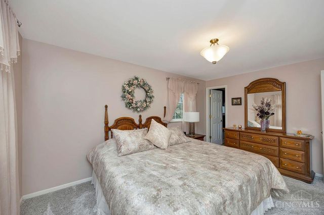 5449 S Garrett Drive, Miami Twp, OH 45150