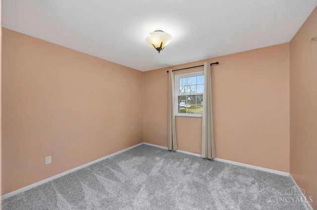 5449 S Garrett Drive, Miami Twp, OH 45150