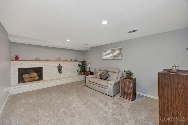 5449 S Garrett Drive, Miami Twp, OH 45150