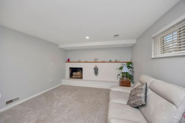 5449 S Garrett Drive, Miami Twp, OH 45150