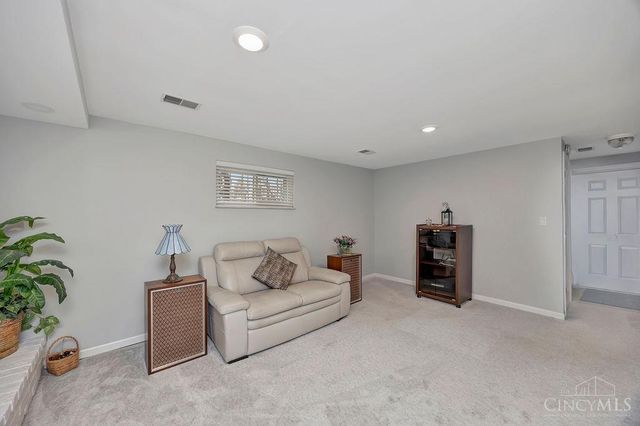 5449 S Garrett Drive, Miami Twp, OH 45150