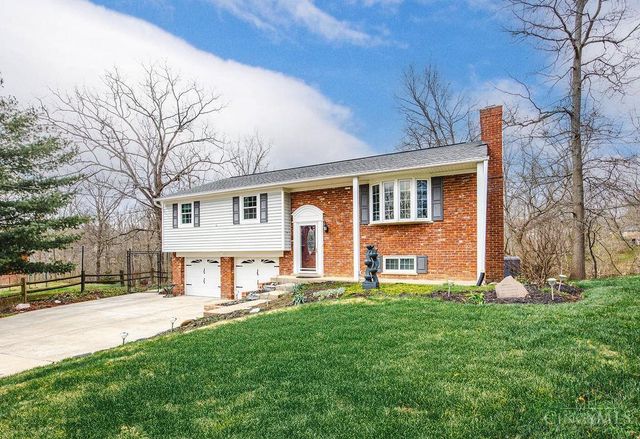 5449 S Garrett Drive, Miami Twp, OH 45150