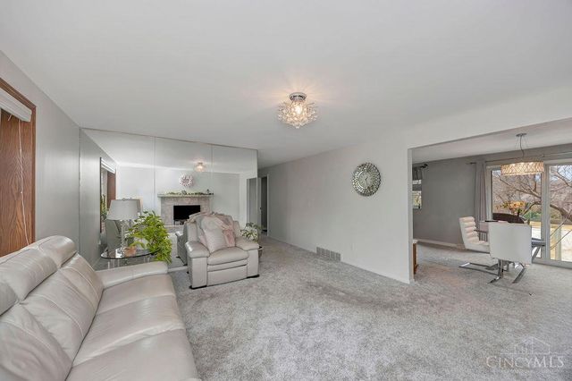 5449 S Garrett Drive, Miami Twp, OH 45150