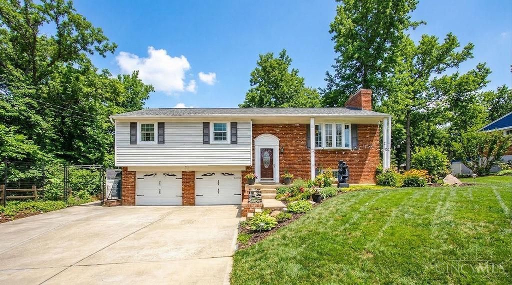 5449 S Garrett Drive, Miami Twp, OH 45150