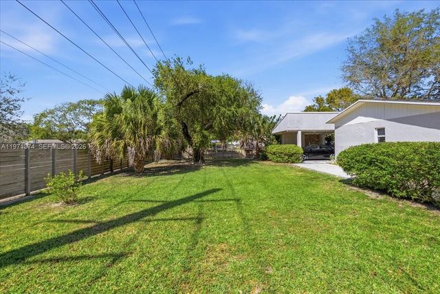 6140 SW 62nd St, South Miami, FL 33143