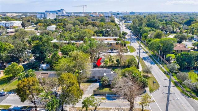 6140 SW 62nd St, South Miami, FL 33143