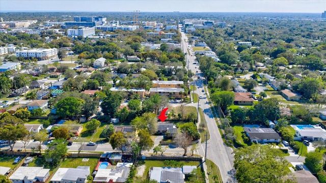 6140 SW 62nd St, South Miami, FL 33143