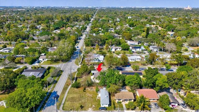 6140 SW 62nd St, South Miami, FL 33143