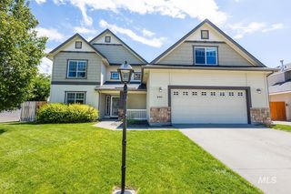 890 N Oxwich Ave, Meridian, ID 83642
