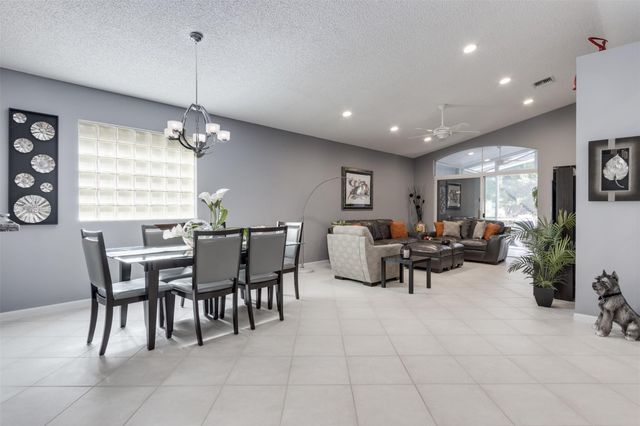 9595 Cherry Blossom Ter, Boynton Beach, FL 33437