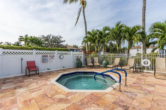 9595 Cherry Blossom Ter, Boynton Beach, FL 33437