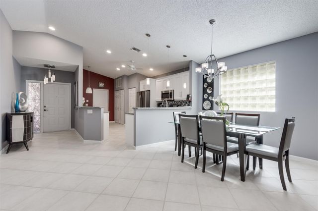 9595 Cherry Blossom Ter, Boynton Beach, FL 33437