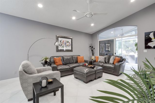 9595 Cherry Blossom Ter, Boynton Beach, FL 33437