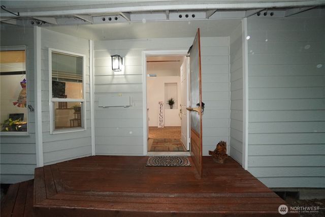 26918 262nd Avenue SE, Ravensdale, WA 98051