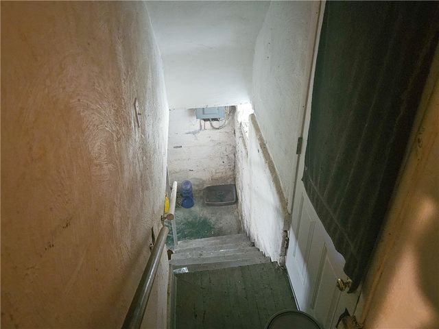 2050 Laketon Rd, Wilkinsburg, PA 15221