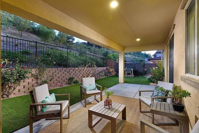 219 Flores Lane, Vista, CA 92083