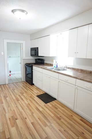 2 Pleasant St 2, Pepperell, MA 01463