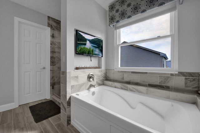 587 Apple Drive, Marysville, OH 43040