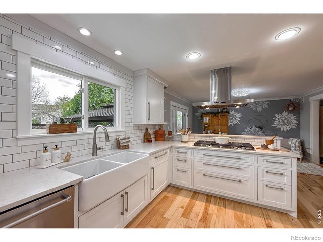 2277 Spinnaker Circle, Longmont, CO 80503