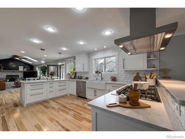 2277 Spinnaker Circle, Longmont, CO 80503