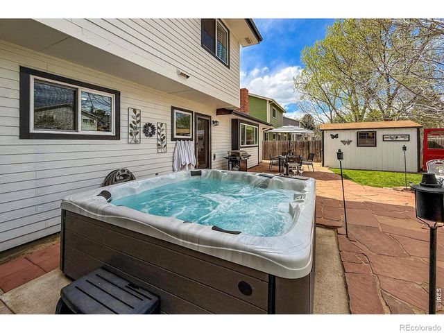 2277 Spinnaker Circle, Longmont, CO 80503