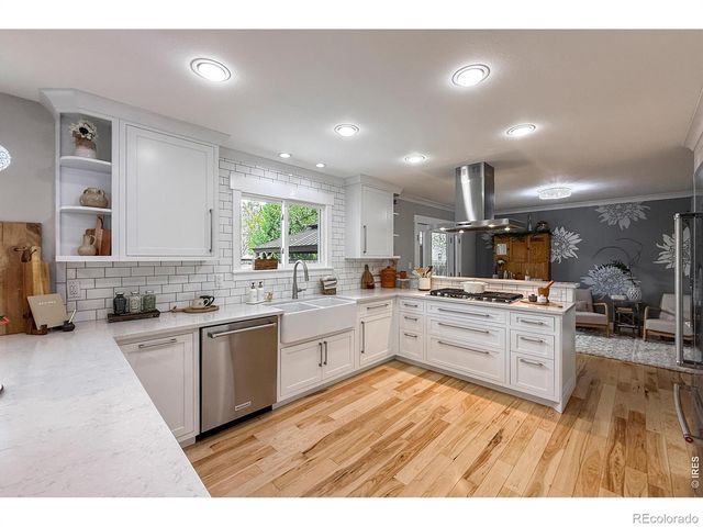 2277 Spinnaker Circle, Longmont, CO 80503