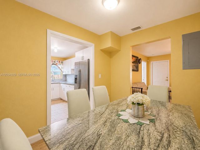 2160 NW 98th St, Miami, FL 33147