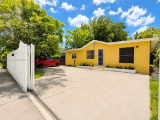 2160 NW 98th St, Miami, FL 33147