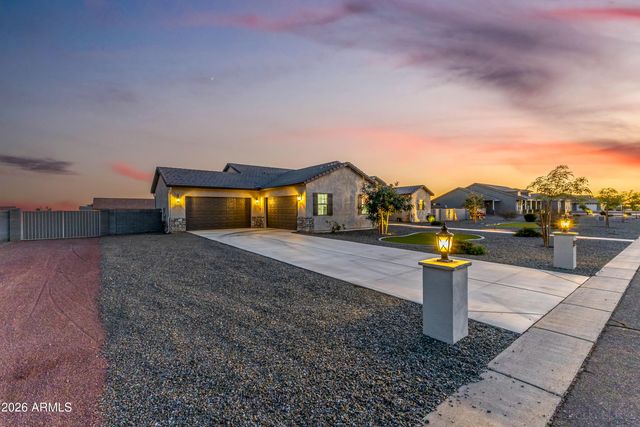 8981 W GARNET MOUNTAIN Drive, Casa Grande, AZ 85194