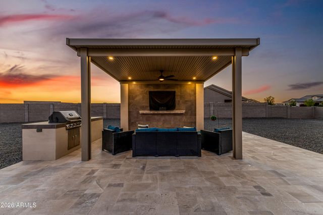 8981 W GARNET MOUNTAIN Drive, Casa Grande, AZ 85194