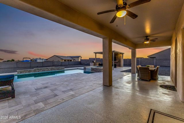 8981 W GARNET MOUNTAIN Drive, Casa Grande, AZ 85194