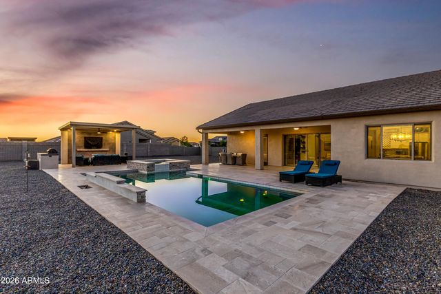 8981 W GARNET MOUNTAIN Drive, Casa Grande, AZ 85194