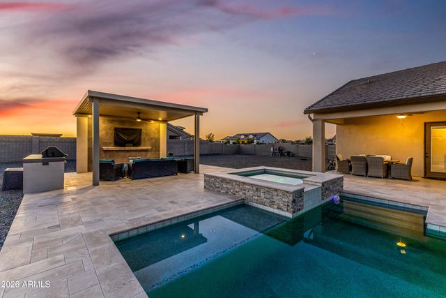 8981 W GARNET MOUNTAIN Drive, Casa Grande, AZ 85194