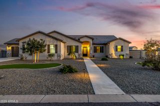 8981 W GARNET MOUNTAIN Drive, Casa Grande, AZ 85194