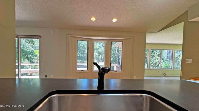 6 Sunset Drive, Carthage, NC 28327
