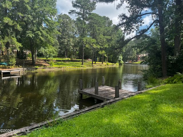 6 Sunset Drive, Carthage, NC 28327