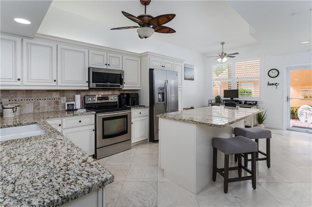 6760 Beach Resort DR 5, NAPLES, FL 34114 — exterior