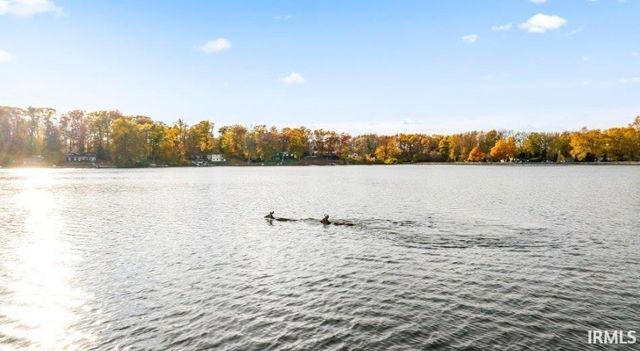 8652 E Koher Road, Syracuse, IN 46567