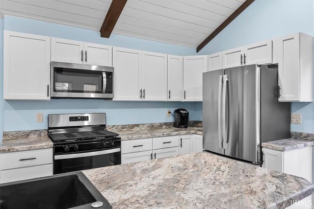 8652 E Koher Road, Syracuse, IN 46567