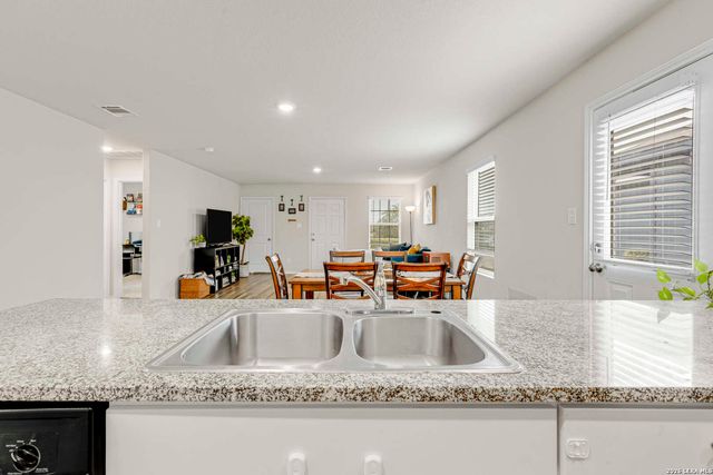 13852 Buffalo Valley, San Antonio, TX 78252